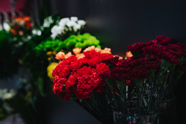 Collection-of-colourful-flower-bouquets.jpg