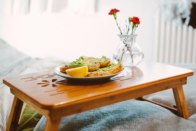 food-on-plant-on-wooden-bed-tray-breakfast-in-bed.jpg